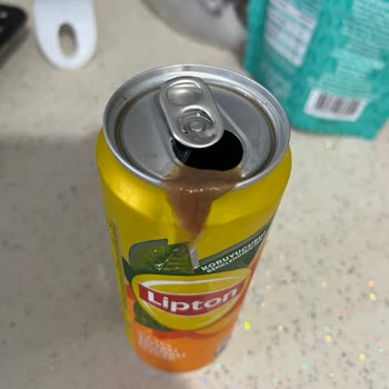Lipton Şeftali Çayında Şişenin Dibini Kaplayan Yabancı Maddeyle Karşılaştık