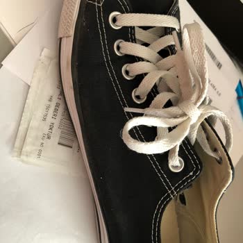 Kısa Sürede Deforme Olan Ayakkabıya FLO’dan Çözüm Bekliyorum