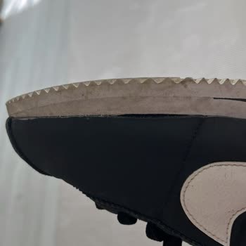 Üç Kez Giyilen Nike Cortez Ayakkabının Açılması Ve İnceleme Reddi