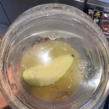 Limonatada Sinek Çıkması Ve Personelin İlgisizliği