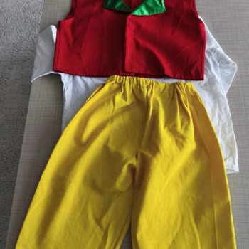 Güven Kostüm Hayal Kırıklığı Yaşama