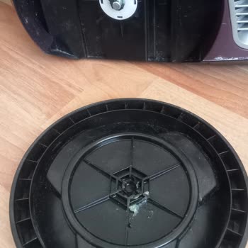 Yeni Alınan Süpürgenin Tekeri Kırıldı Garanti Dışı Bırakıldı