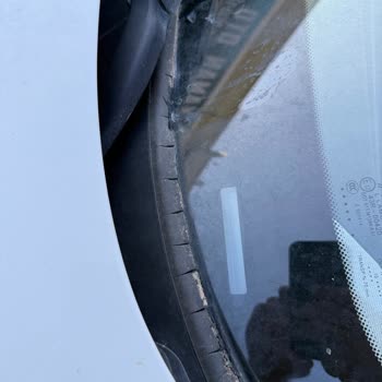 BMW 116d Ön Cam Fitilinde Erken Deformasyon Ve Su Alma Sorunu
