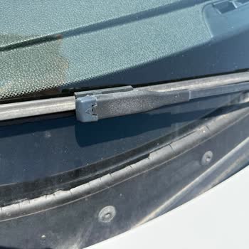 BMW 116d Ön Cam Fitilinde Erken Deformasyon Ve Su Alma Sorunu