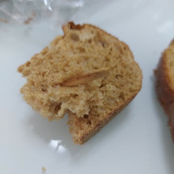 Tam Buğday Ekmeğinden Tahta Parçası Çıktı, Sağlık Riski Yaşadım