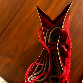 Hediye Paketi Yerine Ücretli Karton Torba Hayal Kırıklığı