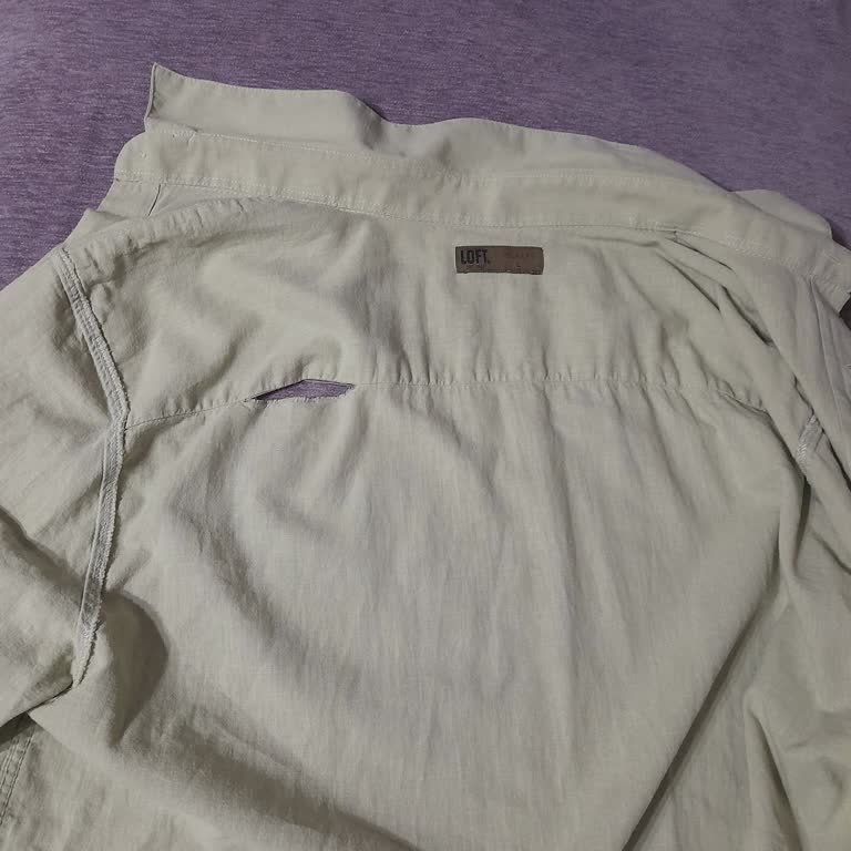 İlk Yıkamada Dikişlerinden Ayrılan Keten Gömlek Hayal Kırıklığı Yarattı