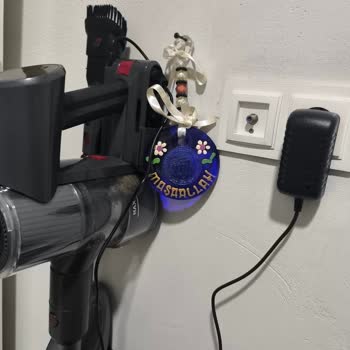 Robo Şarjlı Dikey Süpürge Batarya Sorunu Ve Müşteri Hizmetlerine Ulaşılamıyor