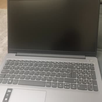 Yeni Alınan Laptopta Windows Eksik, Müşteri Hizmetlerine Ulaşmak İmkânsız