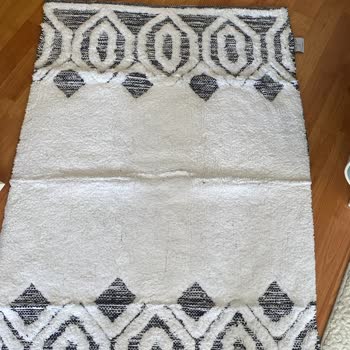 Paspaslarda Renk Karıştı Tüy Döküyor, Müşteri Hizmetleri Yanıt Vermiyor