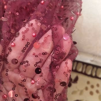 Sipariş Edilen Abiyelerde Dikiş Hataları Ve Defolarla Karşılaştık