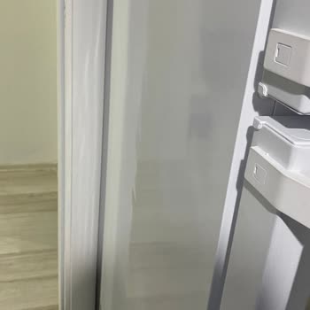 Bosch'tan Aldığım Buzdolabında Göçükler Mevcut