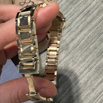 Bir Haftada Deforme Olan Saat Ve Müşteri Hizmetlerine Ulaşamama