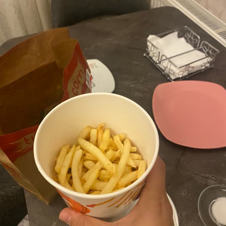 Eksik Patates Ve Düzensiz Hazırlanmış Hamburgerler Nedeniyle Yaşanan Mağduriyet