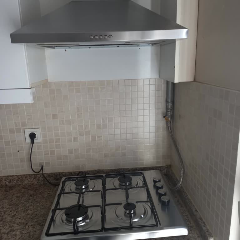 Kumtel Set Üstü Ocak Kurulumunda Ücretsiz Denmesine Rağmen Ek Ücret Talebi