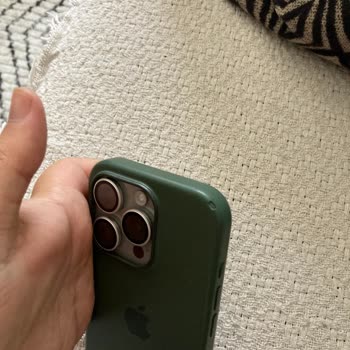 Apple Orijinal Silikon Kılıfın Hızla Soyulması Ve Hayal Kırıklığı