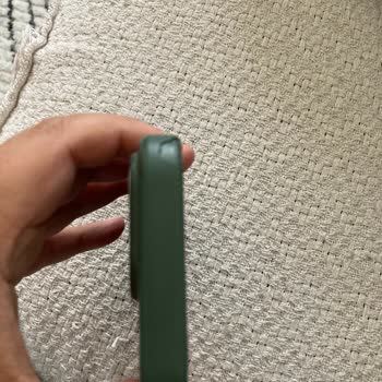 Apple Orijinal Silikon Kılıfın Hızla Soyulması Ve Hayal Kırıklığı