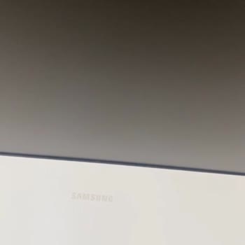 Samsung The Serif Televizyonda Ekran Ve Çerçeve Arasında Açıklık Sorunu