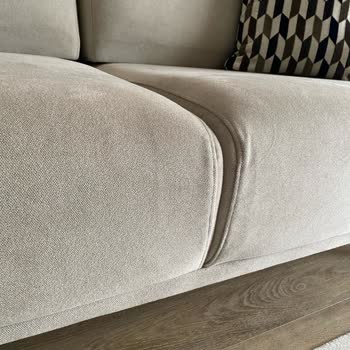 Garanti Kapsamındaki Koltuk Ve TV Ünitesinde Çözülmeyen Kusurlar