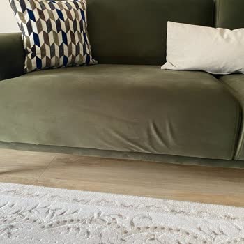 Garanti Kapsamındaki Koltuk Ve TV Ünitesinde Çözülmeyen Kusurlar