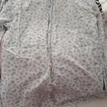 Sipariş Edilen Gömlekler Kirli Ve Kullanılmış Geldi