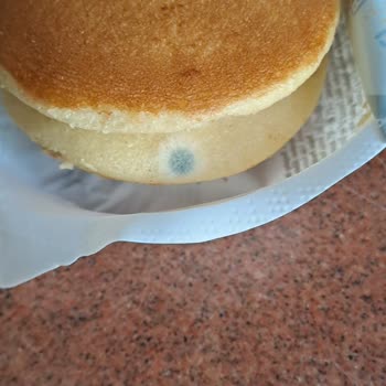 Eti Süt Burger İçinde Küf Çıkması Endişesi
