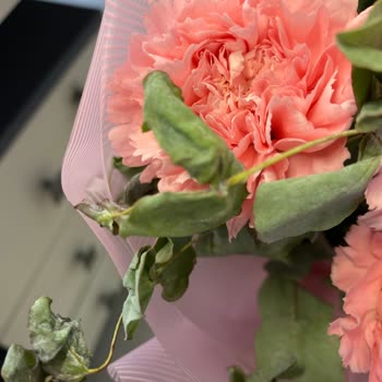 Çiçek Sepeti'nden Beklentinin Altında Ve Solgun Çiçek Teslimatı