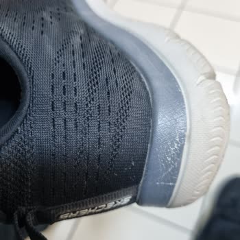 FLO'dan Alınan Skechers Ayakkabının Kısa Sürede Yırtılması Ve Garanti Sorunu