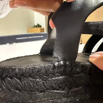 Tommy Hilfiger Ayakkabımın Dikiş Yerleri Kısa Sürede Yırtıldı İnceleme Olumsuz Sonuçlandı