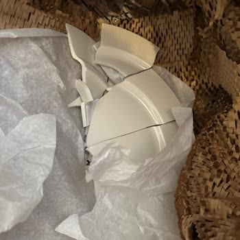 IKEA'dan Gelen Kırık Yemek Takımı Ve Çözülmeyen Müşteri Hizmetleri Sorunu