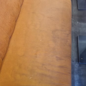 Baydöner'de Koltuk Döşemelerinin Kirli Olması Rahatsız Ediyor