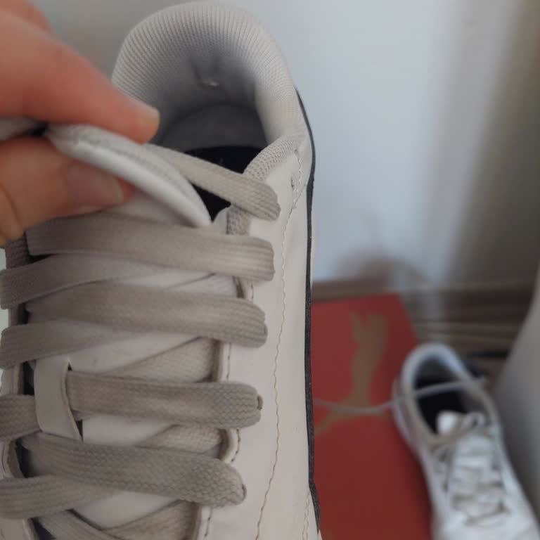 Puma Ayakkabının Kısa Sürede Yıpranması Ve Yara Yapması Mağduriyet Oluşturdu