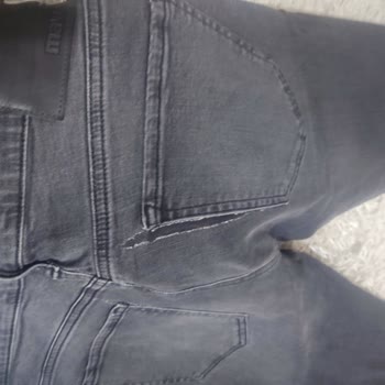 Aynı Kot Defalarca Yırtıldı, Değişim Yerine Alışveriş Çeki Teklif Edildi