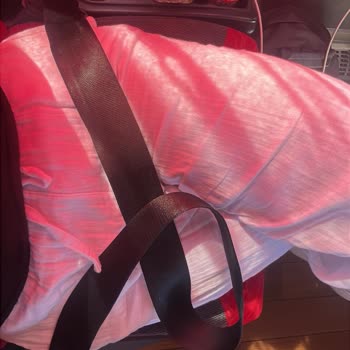 Otobüste Arızalı Emniyet Kemeri Ve Yetersiz Personel İlgisi Yolcu Güvenliğini Riske Atıyor