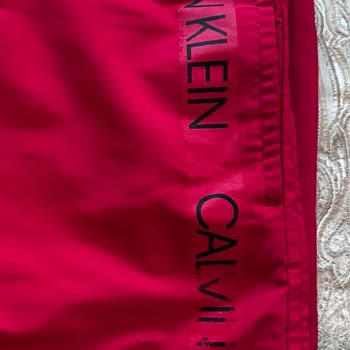 Calvin Klein Mayo Yazıları Beş Kullanımda Silindi, Muhatap Bulamıyorum