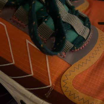 Kısa Sürede Deforme Olan Ayakkabı Nedeniyle Hummel'dan Hayal Kırıklığı