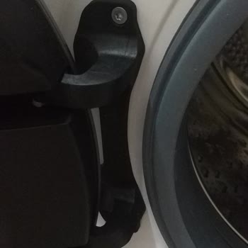 Plastik Parça Şoku: Yanıltıcı Bilgi Ve Yoğun Koku Sorunu