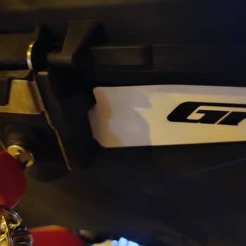 Gp Kompozit Çantada İlk Yıkamada Stickerların Çıkması Ve İletişim Sorunu