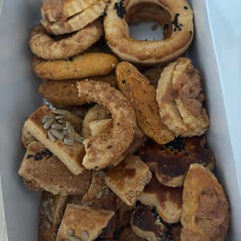 Paketleme Ve Taşıma Hatasıyla Pastalar Yenilmez Halde Teslim Edildi