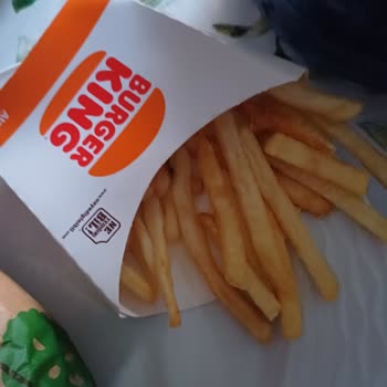 Burger King'den Küçük Patates Ve Lezzetsiz Burger Hayal Kırıklığı