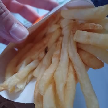 Burger King'den Küçük Patates Ve Lezzetsiz Burger Hayal Kırıklığı