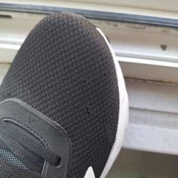 Adidas Galaxy 7 Koşu Ayakkabısı 2 Ayda İki Kez Söküldü Ve Patladı