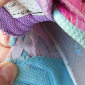 Skechers Ayakkabı Çocuğumun Ayağını Yaraladı