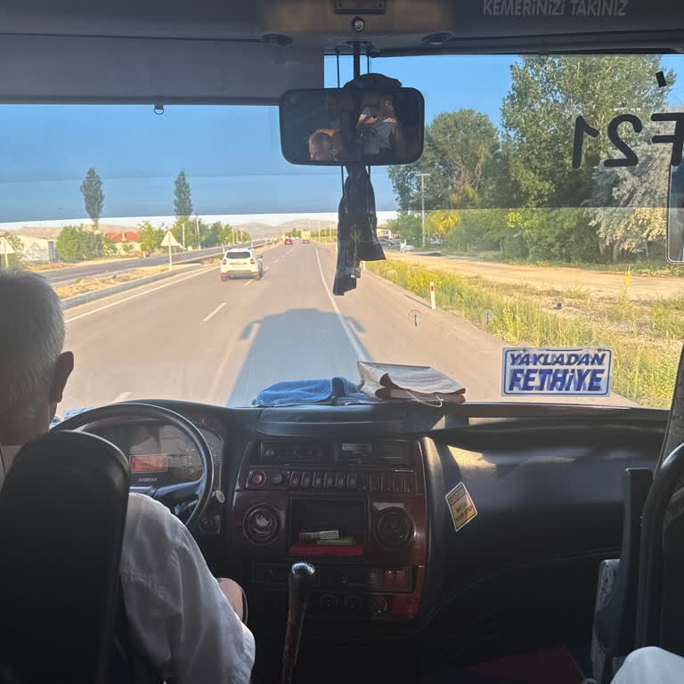 Otobüs Rötarı Ve İlgisizlik Nedeniyle Mağduriyet Yaşadık