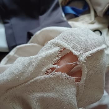 İlk Yıkamada Sökülen Pantolon İçin İade Veya Değişim Talebi