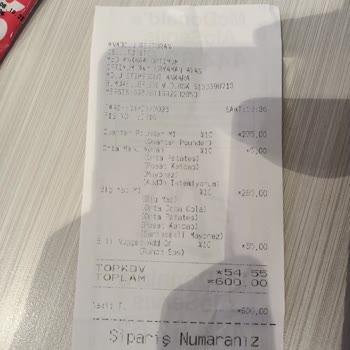 McDonald's Eryaman'da Menüdeki Ekmek Standartlara Uymuyor