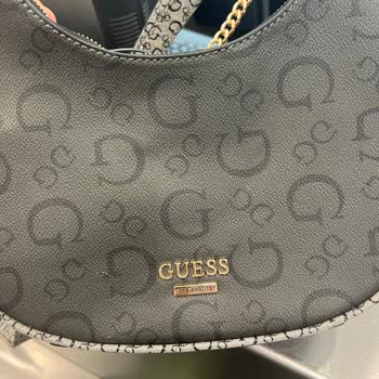 Garantisi Devam Eden Guess Çantada Soyulma Ve Red Cevabı