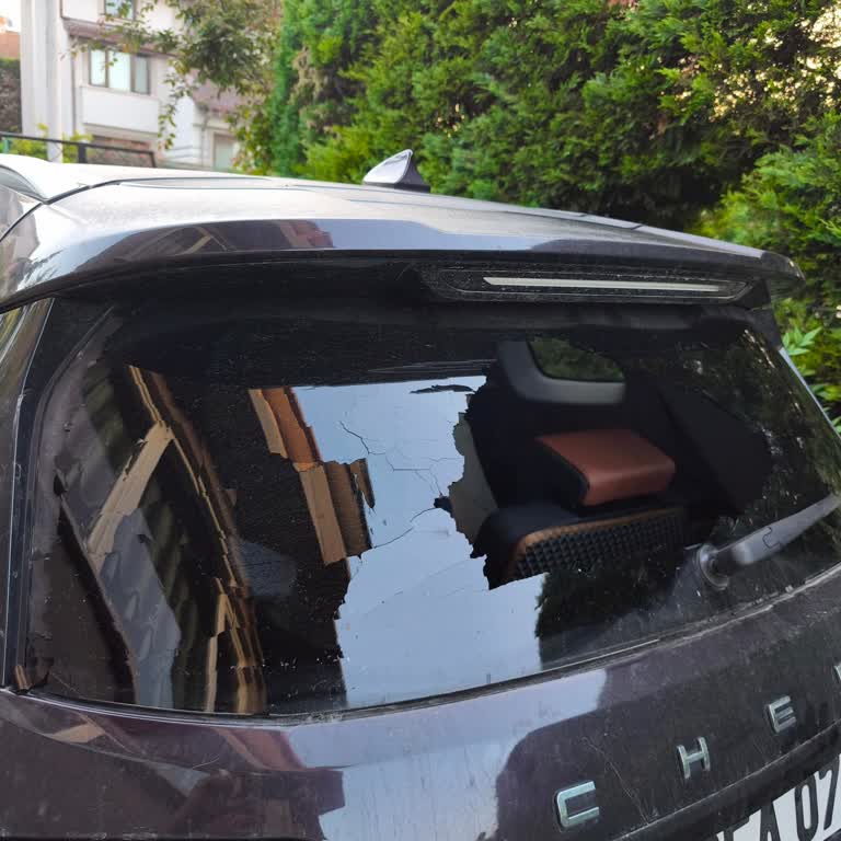 Cherry Tiggo 8 Pro İçin Yedek Arka Cam Bekleme Süresi Mağduriyeti