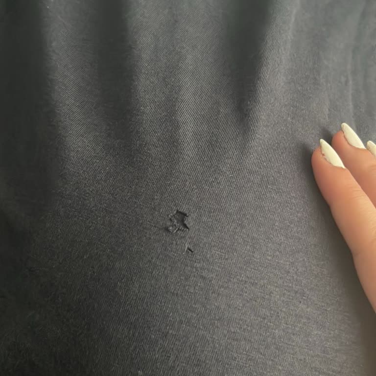 Hediye Gelen Tişörtteki Yırtık İçin Değişim Talebim Reddedildi