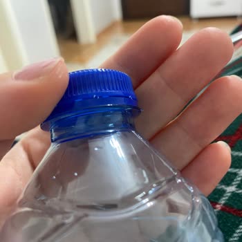 Şişe Kapağındaki Üretim Hatası Parmak Kesilmesine Sebep Oldu